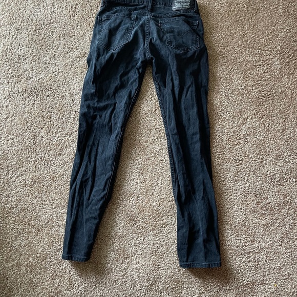 Levis - Picture 4 of 4